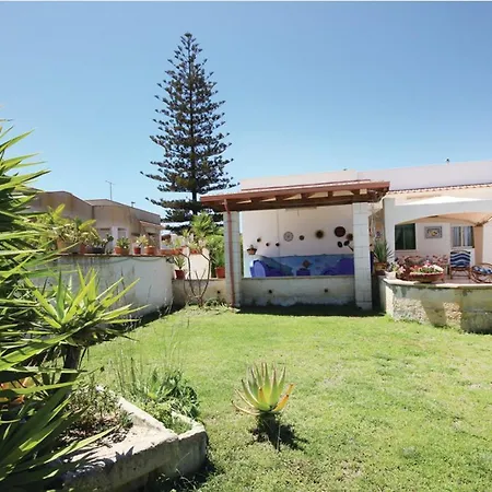 2 Bedrooms House At 150 M Away From The With Enclosed Garden * 이스피카